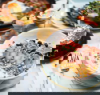 Birds of a Feather - Kawana Tourism