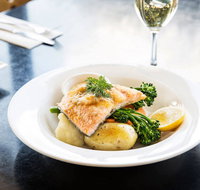 Carlyle Hotel - Moonah - Kawana Tourism