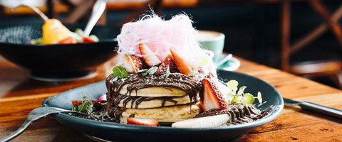 Piatella Cafe Bar - Kawana Tourism 0