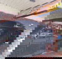 Pizza O'Clock - Kawana Tourism