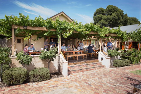 Murray Street Vineyards - Kawana Tourism 0