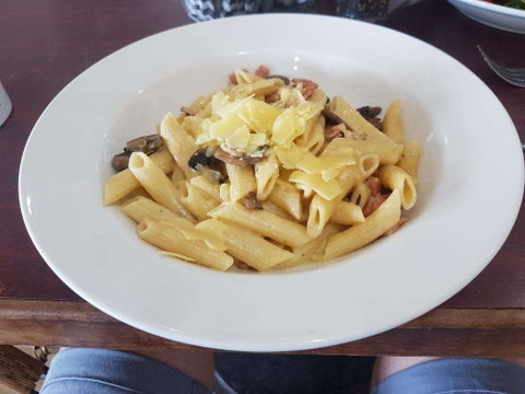 Palm Beach Paradise Cafe - Kawana Tourism 0