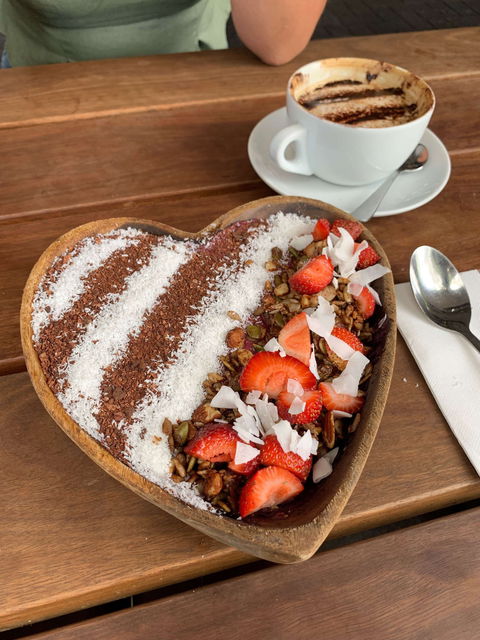 Argo On The Parade - Kawana Tourism 1