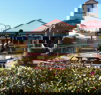 Mogo Pies - Kawana Tourism