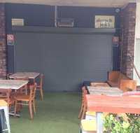 Skeeta's Local - Kawana Tourism