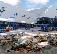 GJ's Bay Cafe and Grill - Kawana Tourism