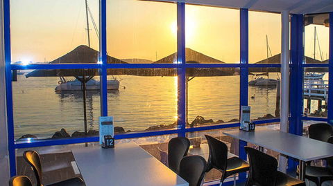GJ's Bay Cafe And Grill - Kawana Tourism 2