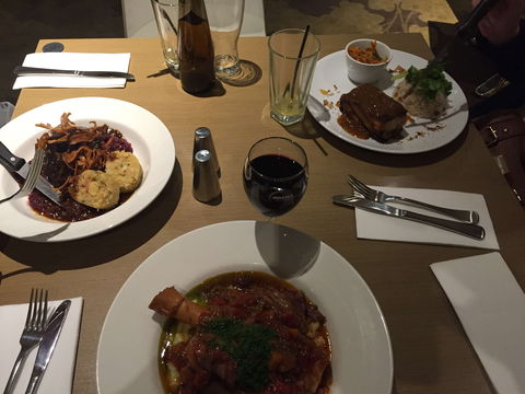 Moama Bowling Club - Kawana Tourism 0