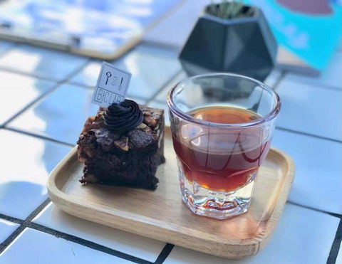 B+C Lab Cafe - Kawana Tourism 0