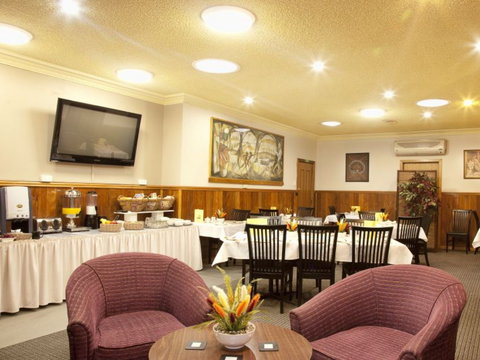 Endeavor Motel Restaurant - Kawana Tourism 0