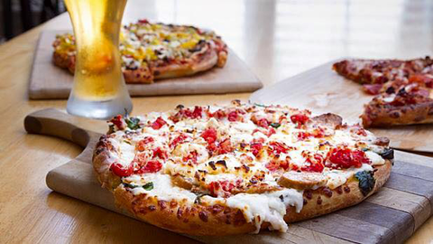 Alfresco Pizzeria & Wine Bar - Kawana Tourism 1