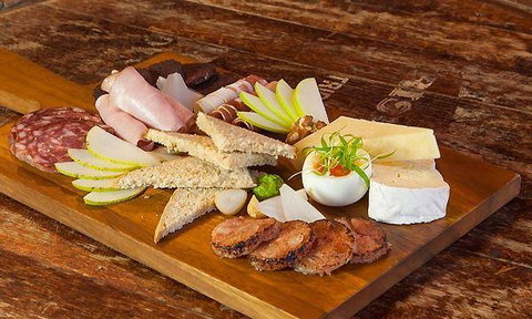 Bellbird Echo Cafe - Kawana Tourism 9