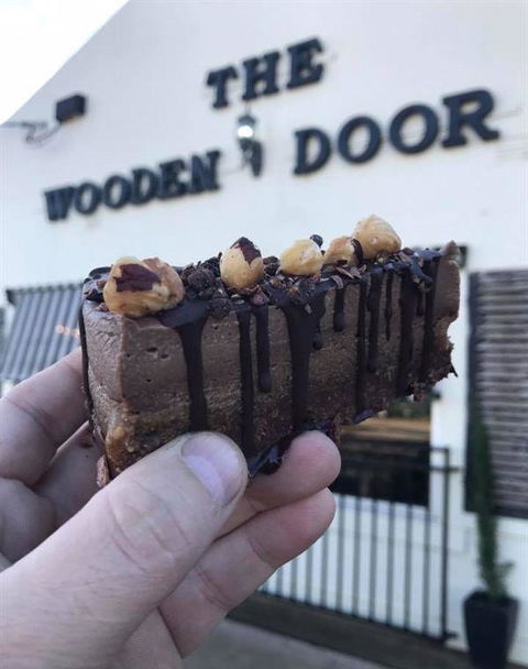 The Wooden Door - Kawana Tourism 14
