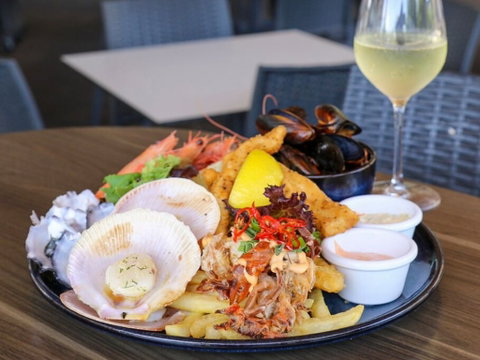 Oyster Bar Darwin - Kawana Tourism 1