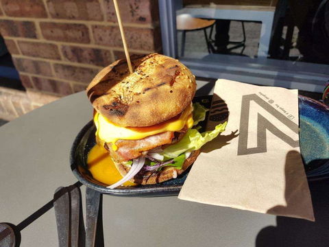 V Burger Bar - East Victoria Park - Kawana Tourism 0