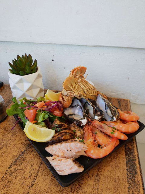 Maisie's Seafood And Steakhouse - Kawana Tourism 0