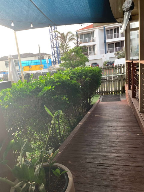 Avvia - Cafe Restaurant - Kawana Tourism 0