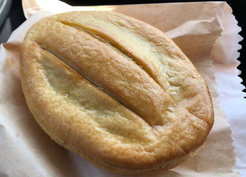 Kiwi Pie And Fried Chicken - Kawana Tourism 0