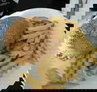 Moonambel Hotel - Kawana Tourism