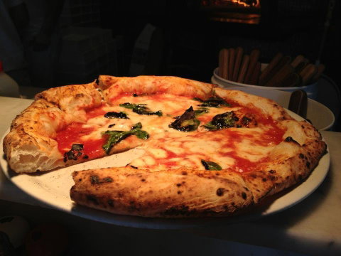 Via Napoli Pizzeria - Hunters Hill - Kawana Tourism 0