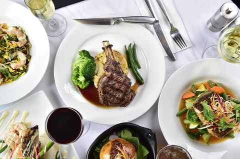 Barra On Todd Restaurant And Bar - Kawana Tourism 1