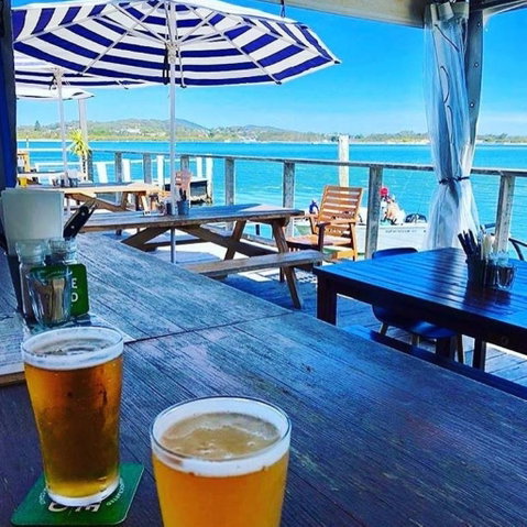Hamiltons Oyster Bar - Kawana Tourism 0