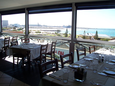 HarbourView Restaurant And Bar - Kawana Tourism 0