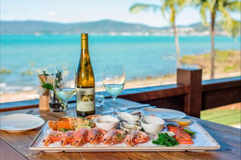 Northerlies Beach Bar And Grill - Kawana Tourism 2