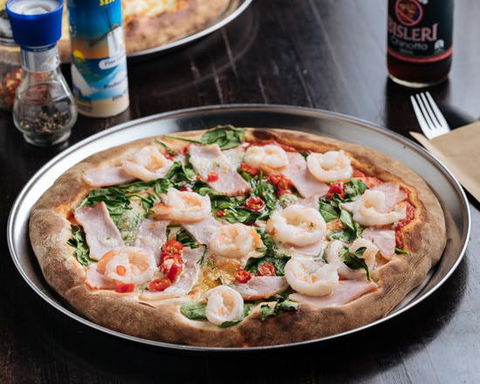 The Village Pizzeria - Kawana Tourism 0