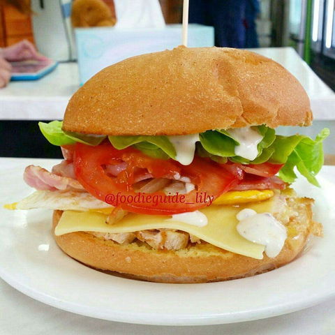 88 Royal - Kawana Tourism 0