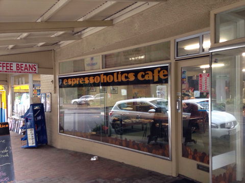 Cafe Vinyl - Kawana Tourism 0