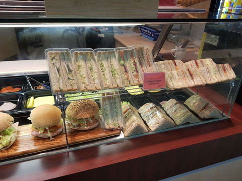 Yoyo's Cafe - Kawana Tourism 0