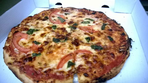 Angelino Pizzeria - Kawana Tourism 0