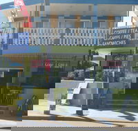 The Point Cafe and Takeaway - Kawana Tourism