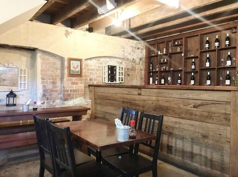 Chrysler Cafe Bar - CBD - Kawana Tourism 0