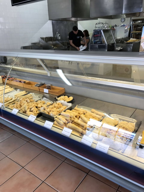 Fraggle's Fish & Chips - Kawana Tourism 0