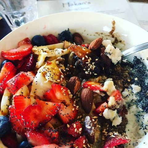 Hakan's - Kawana Tourism 0