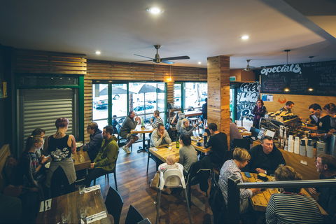 LV's On Clarence - Kawana Tourism 1