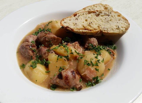 The Lion Richlands - Kawana Tourism 0