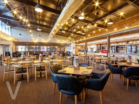 V Hotel - Kawana Tourism 1