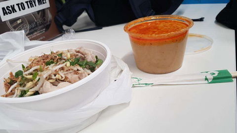 Kow Thai Thai Cuisine & Noodle Bar - Kawana Tourism 0