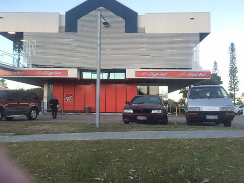 Pizza Hut - Runaway Bay - Kawana Tourism 0