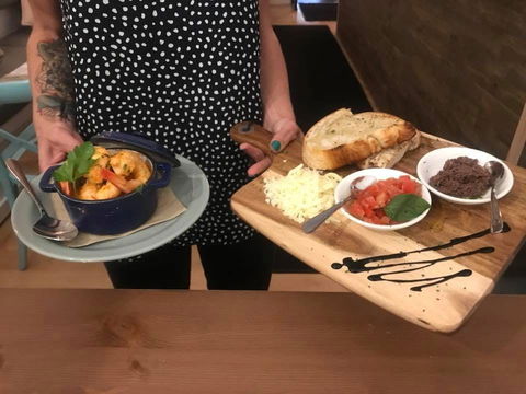 Romantica Ristorante Pizzeria - Kawana Tourism 0