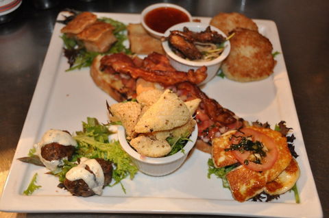Salt Cafe Bar - Kawana Tourism 0