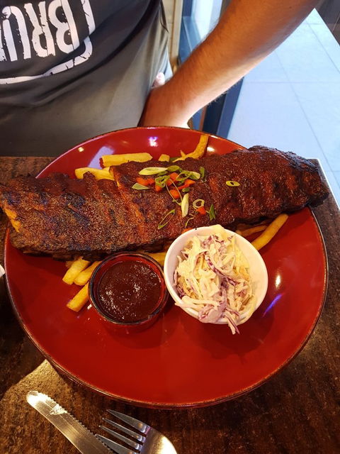 Everydays Smokin BBQ & Bar - Kawana Tourism 5