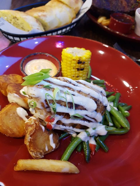 Everydays Smokin BBQ & Bar - Kawana Tourism 7