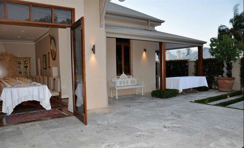 The Courtyard - Kawana Tourism 8