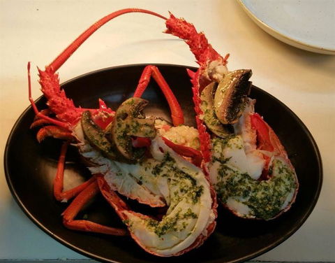 Sams Pizzeria On The Waterfront - Kawana Tourism 10