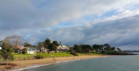 Sams Pizzeria On The Waterfront - Kawana Tourism 18