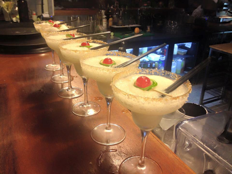 NOA Tapas & Wine Bar - Kawana Tourism 3